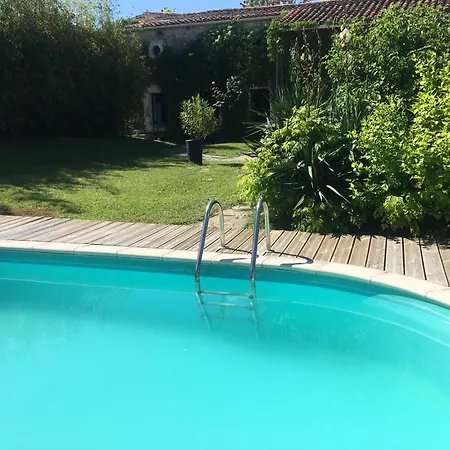 Le Phoenix Kapselhotel Linars