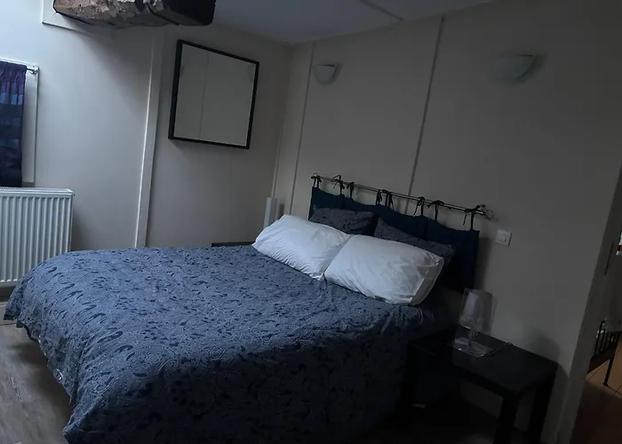 Kapselhotel Le Phoenix Linars